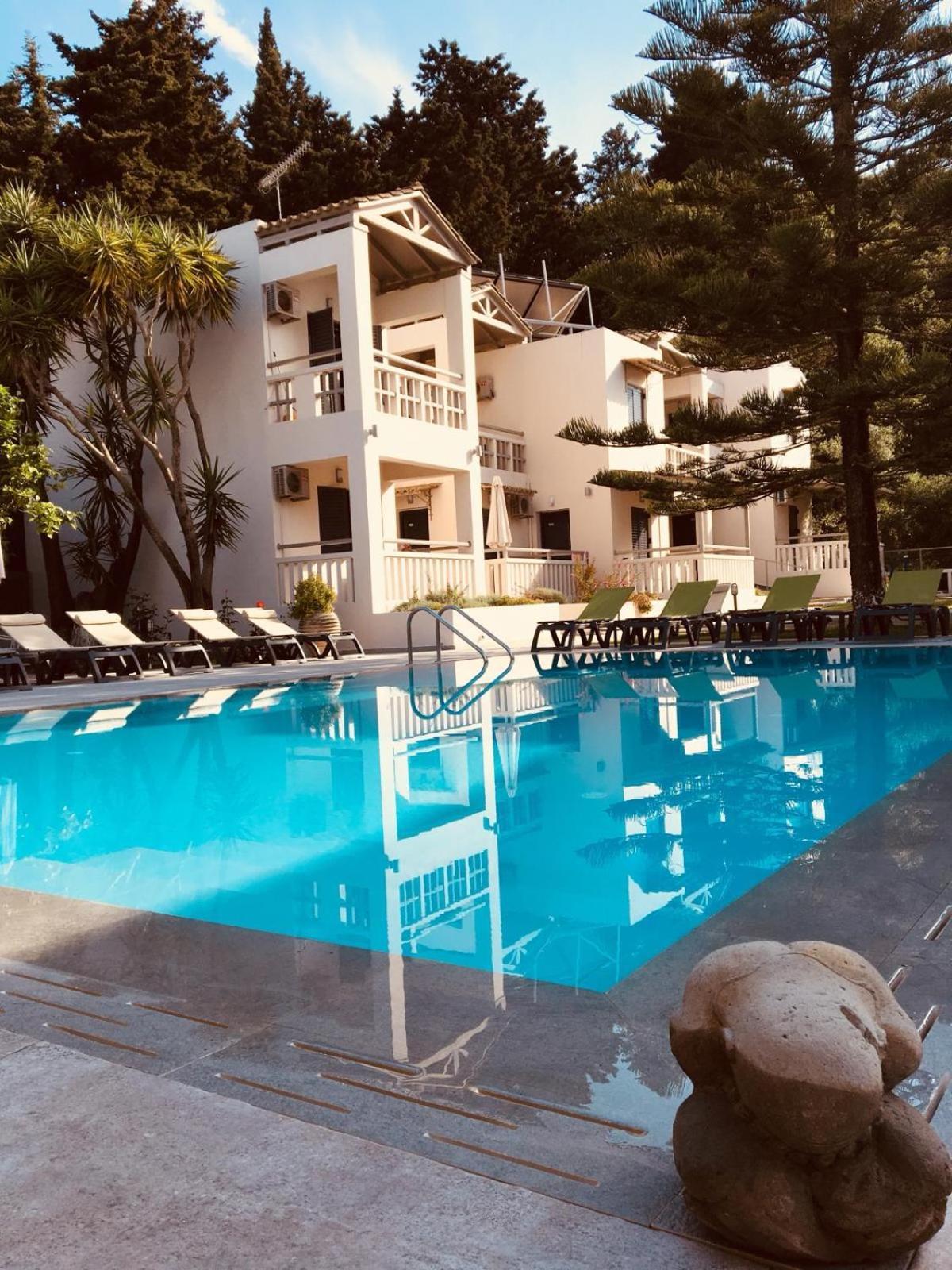 Trianon Studios Τσιλιβί Εξωτερικό φωτογραφία